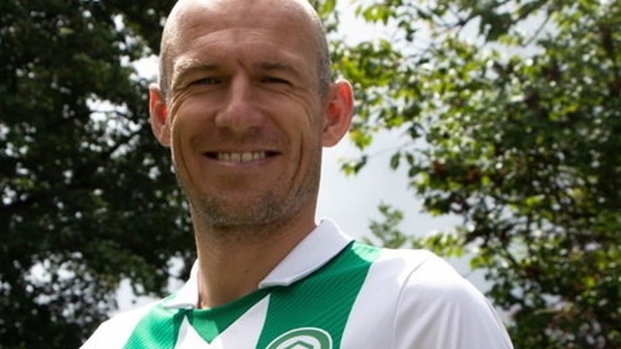 Robben desiste de aposentadoria para jogar no Groningen, clube que o revelou
