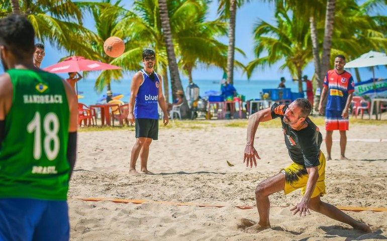 Maceió recebe Campeonato Sul-Centro Americano de Handebol de Praia neste domingo (10)
