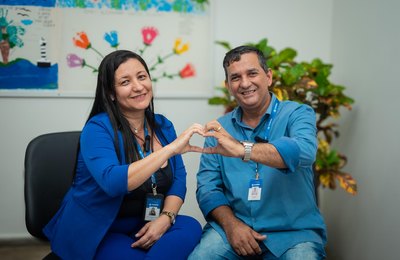 Casal que se apaixonou na Seduc é exemplo de abnegação no serviço público