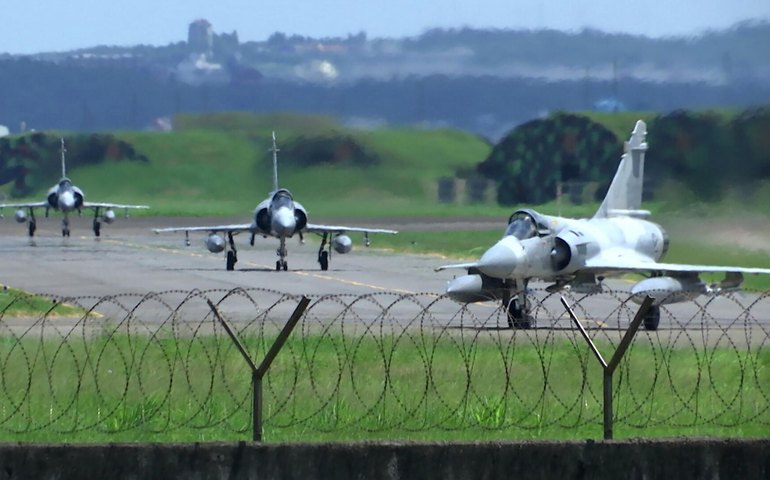 Projeto europeu de caça enfrenta impasse após divergências entre França e Alemanha