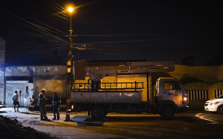 Iluminação da Cidade Universitária passa por manutenção após danos causados pelas chuvas