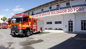 Tomada sobrecarregada provoca incêndio residencial na Grande Aracaju