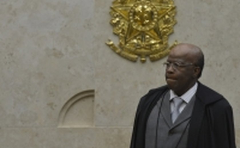 Barbosa vota pela execução da pena de 21 réus condenados no mensalão