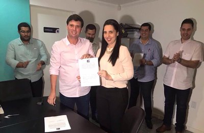 Pauline Pereira, prefeita de Campo Alegre, é a nova presidente do Conisul
