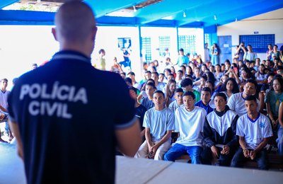 Com ciclo de palestras, Seduc e PCAL fortalecem ações de prevenção da violência na rede estadual de ensino