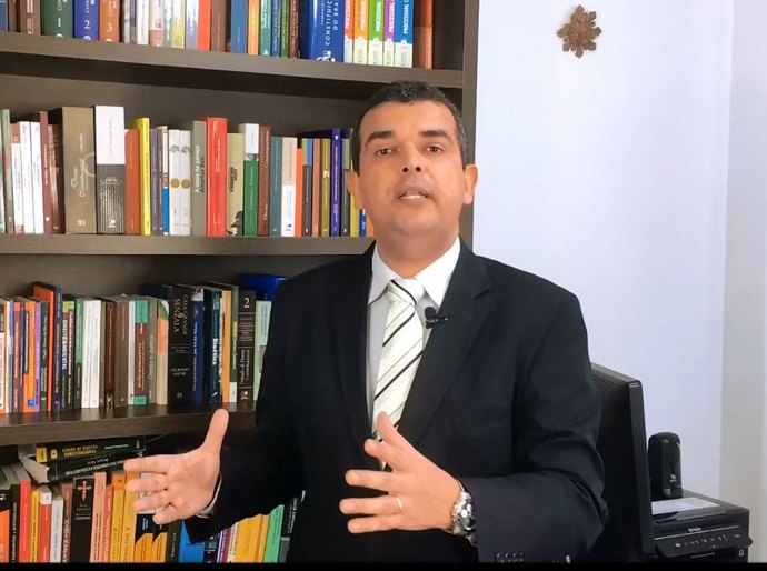 Bolsonaro não tem competência para revogar atos dos governadores na pandemia, afirma Defensor Público