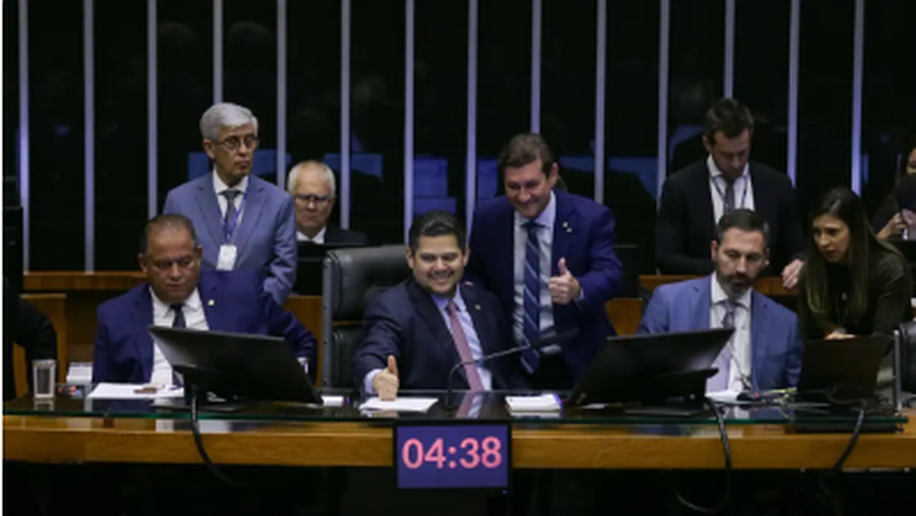 Congresso aprova novas regras para pagamento de emendas parlamentares