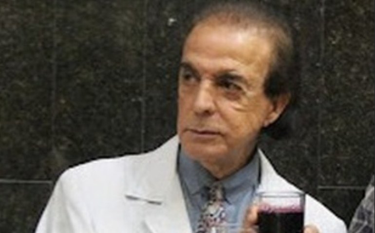 Morre Nilton Cesar, cantor do bolero 'Receba as flores que lhe dou'