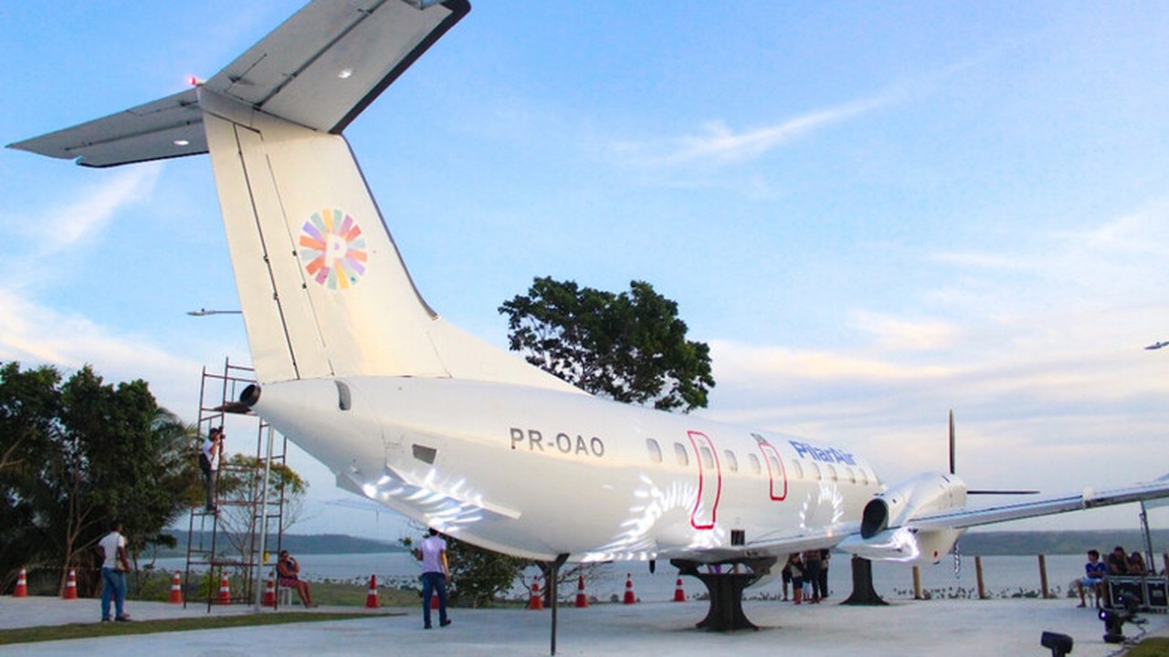 Avião é aberto para visitas guiadas no Pilar; ‘Um novo momento’, diz prefeito