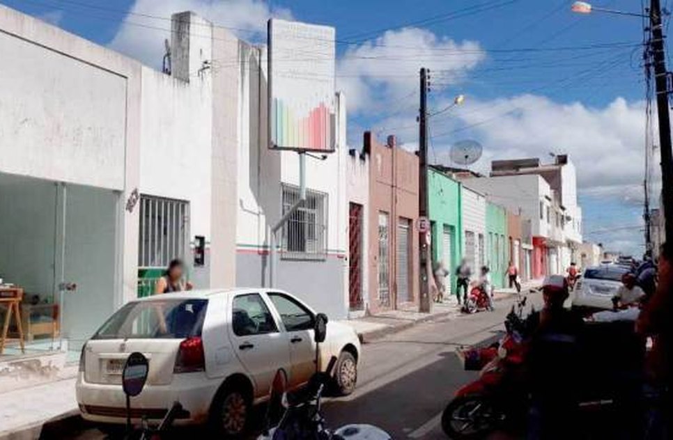 assalto escola