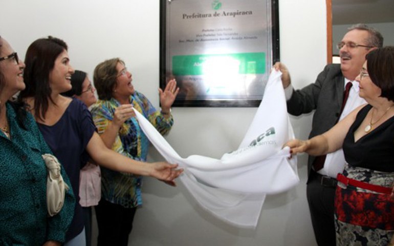 Célia inaugura Abrigo Anjo Letícia