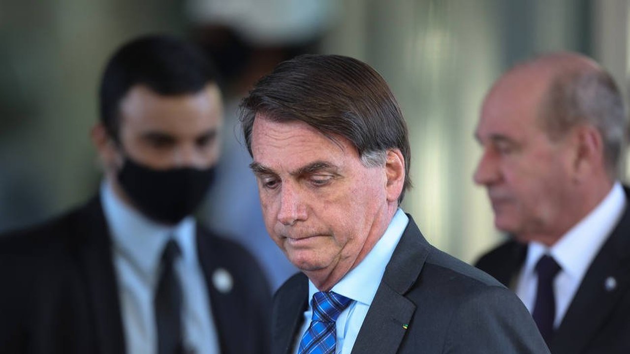 Bolsonaro faz novas críticas à OMS e renova apelos por reabertura