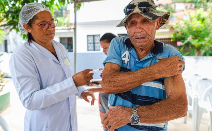USF Reginaldo leva serviços de saúde à Praça Padre Cícero
