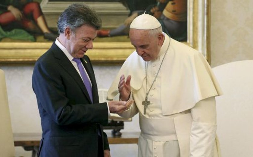 Presidente Juan Manuel Santos pede ao papa ajuda para a Colômbia