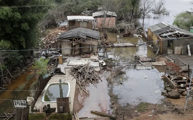 Coordenador do FBMC alerta empresários para risco de eventos climáticos destruírem negócios