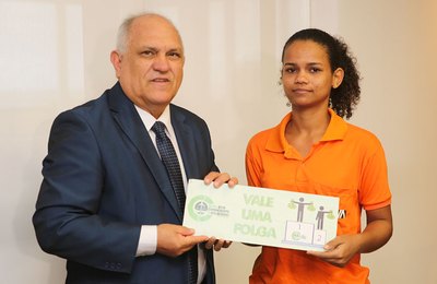 TJ premia vencedores da coleta seletiva e varas que mais reduziram energia, papel e impressão