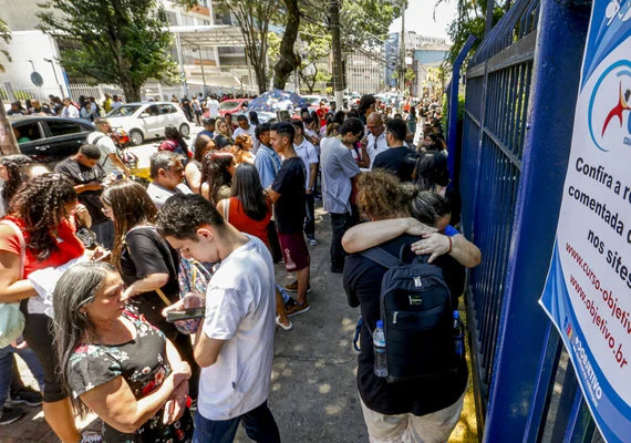 Primeira prova do Enem teve mais textos e nível de dificuldade médio