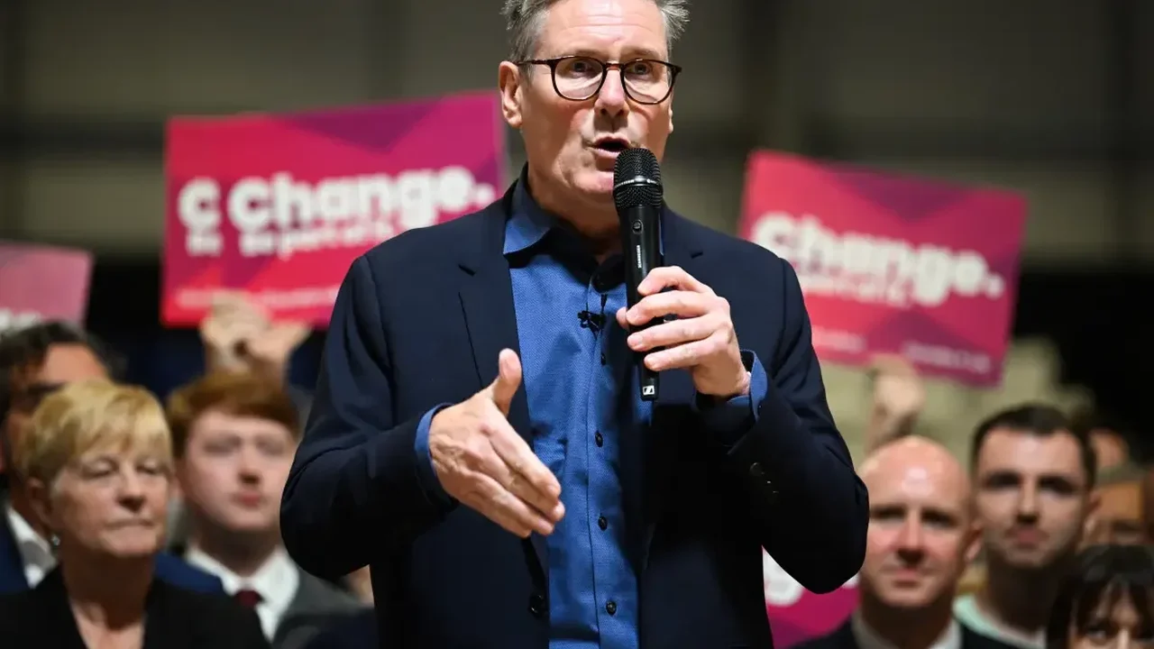 Reino Unido: Foco do novo governo será na renovação nacional, diz Keir Starmer