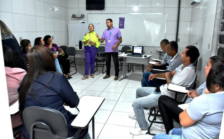  Fevereiro Roxo: Secretaria de Ressocialização  conscientiza servidores sobre lúpus, fibromialgia e alzheimer 