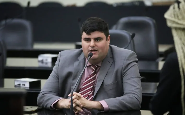 Recém-empossado na ALE, deputado terá que resolver pendências com funcionários de hospital