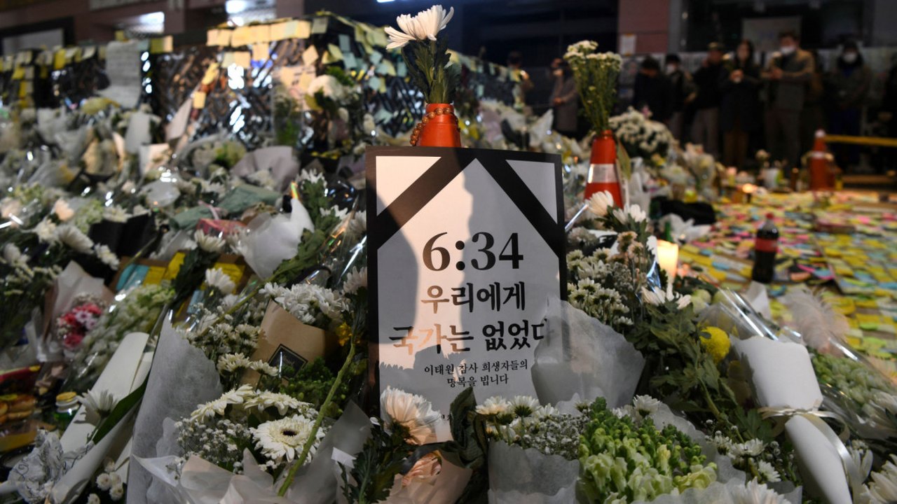 Policial investigado por tragédia em festa de Halloween na Coreia é achado morto