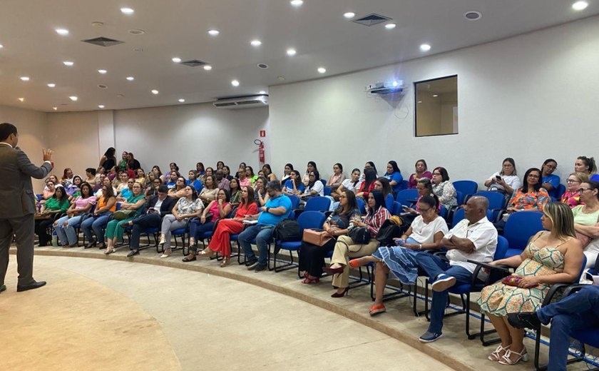 Profissionais da saúde se capacitam para agir em casos de adoção voluntária