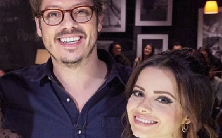 'Vocês vão tomar um susto', diz Porchat sobre atuação de Sandy no filme 'Evidências do Amor'