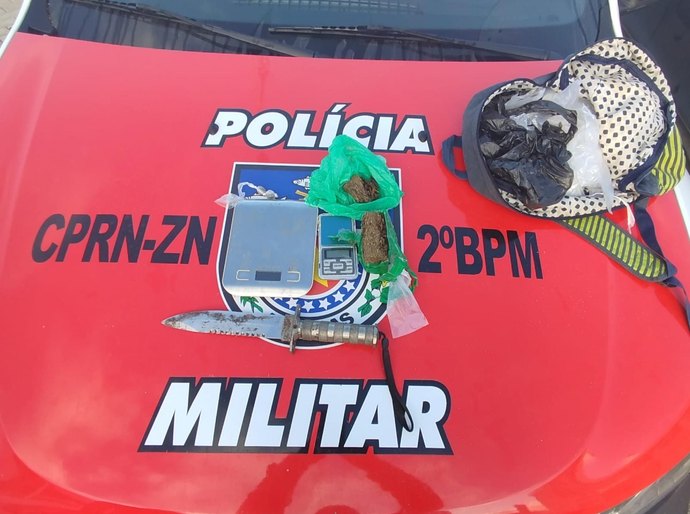 PM prende suspeitos por tráfico de drogas e prática de jogos de azar durante operação em Murici