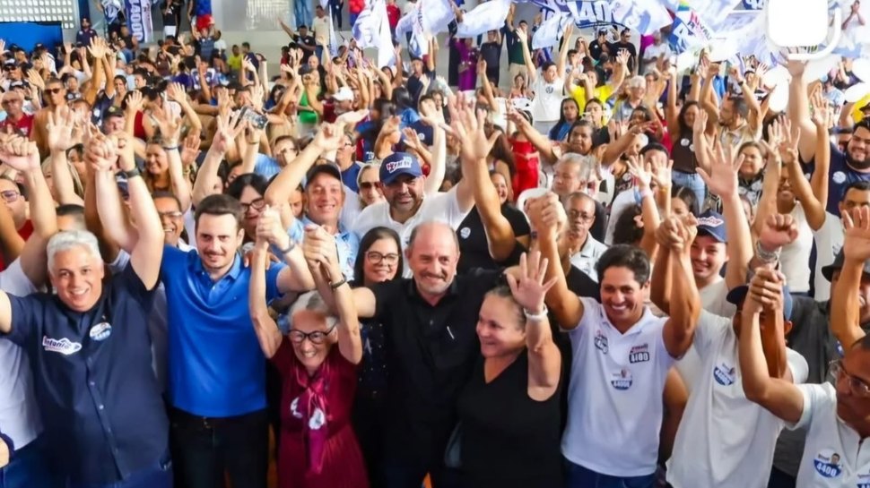 Antonio e Nivaldo Albuquerque arrastam multidões em Maceió, Rio Largo, Taquarana e outros municípios no feriadão