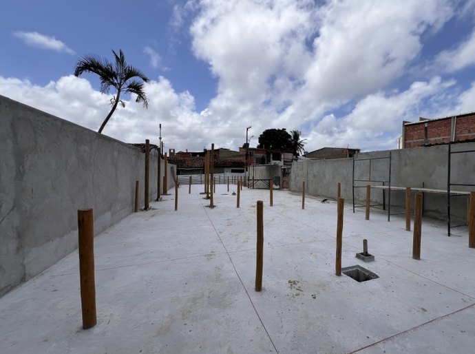 Prefeitura cria novo espaço de lazer junto à areninha do Barro Duro