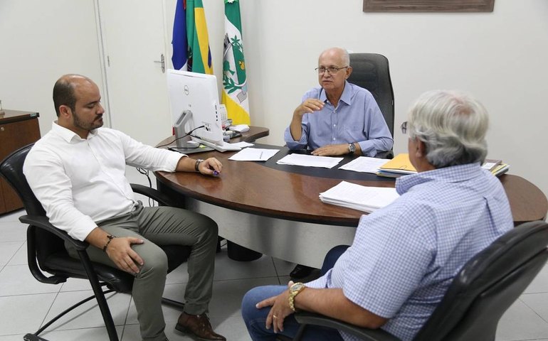 Reunião debate melhorias legais aos agentes da autoridade de trânsito do município