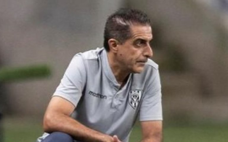 Em nota, Renato Paiva cita mágoa após deixar o Bahia: 'Não admito faltar com respeito'