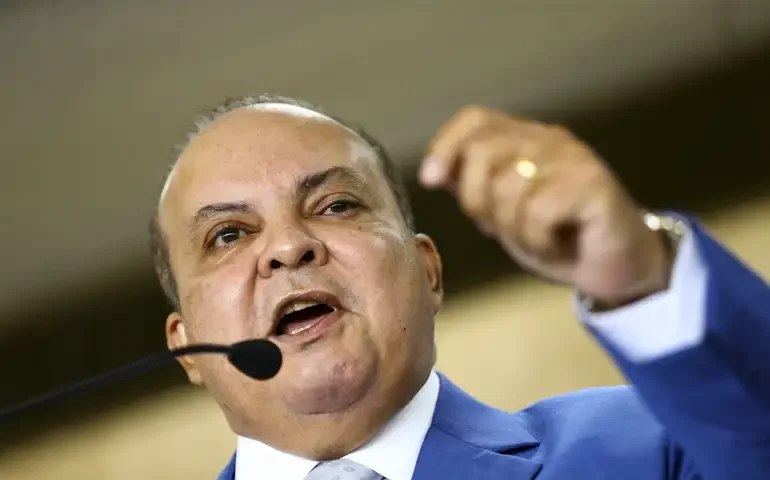 Ibaneis reafirma pré-candidatura ao Senado em meio a polêmica sobre Banco Master