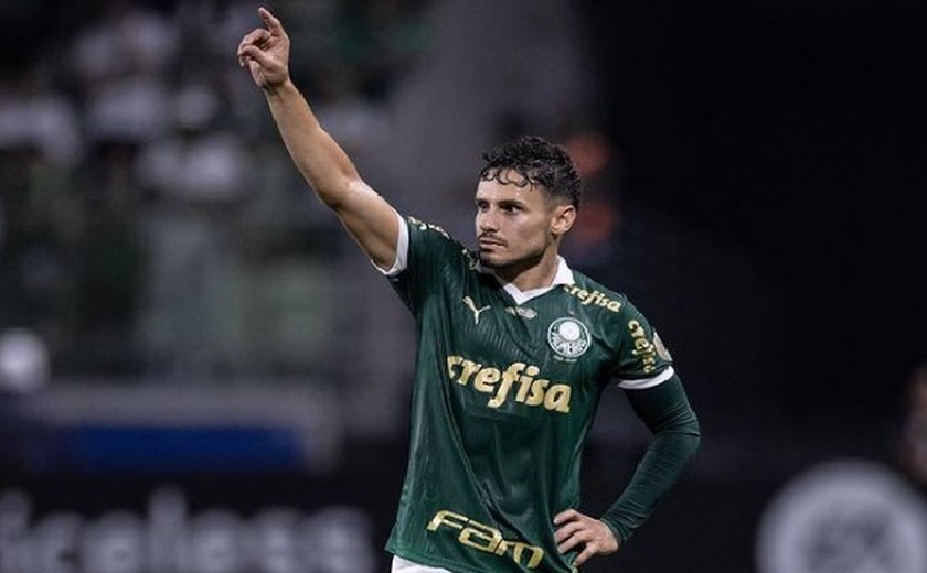 Raphael Veiga admite mau momento no Palmeiras e parabeniza Luís Guilherme por gol decisivo