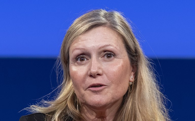 Aliada de Macron é eleita Presidente do Parlamento em primeiro teste de forças após as eleições na França