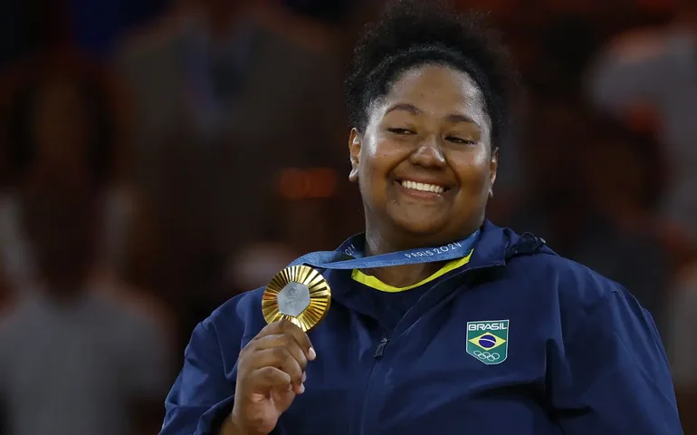 Jogos de Paris: Beatriz Souza conquista medalha de ouro no judô