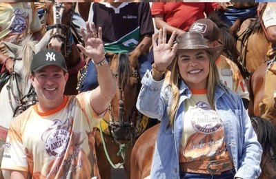 Prefeito Jorge Galvão e primeira-dama Jeane Moura comandam a 10ª Cavalgada da Amizade, em Jundiá