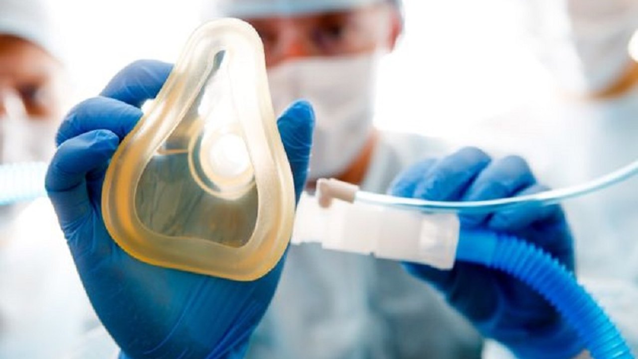 Sedativos para intubar ficam escassos e até 287% mais caros, dizem hospitais