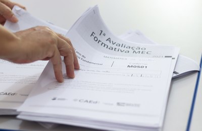 Prova do Saeb será aplicada aos alunos da rede municipal a partir desta terça-feira (16)