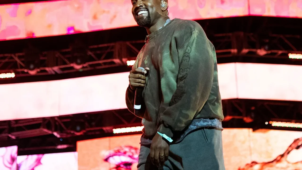Estádio se nega a receber Kanye West e coloca apresentações do cantor na Rússia em dúvida
