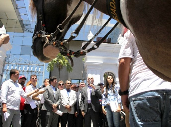 Governo do Estado garante apoio a representantes de vaqueiros em Alagoas