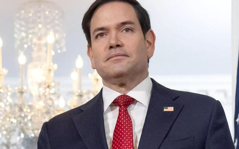 EUA isentam Síria de sanções por 180 dias, anuncia secretário de Estado