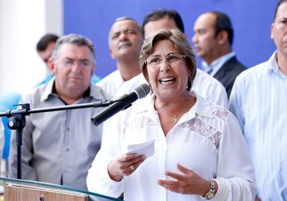 Célia Rocha volta à cena prometendo caminhar por todo Estado