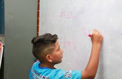 Alagoas ganha duas posições em ranking que mede as oportunidades na Educação