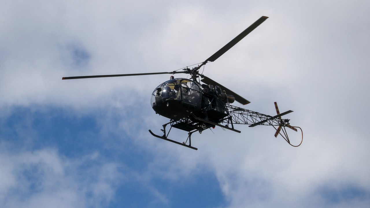 Oito tripulantes de helicóptero que caiu no Equador são encontrados mortos