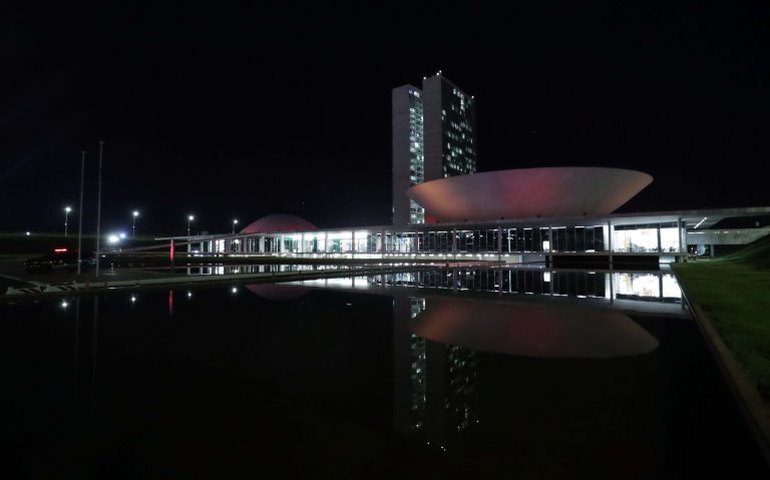 Congresso aguarda novo texto sobre devedor contumaz, mas governo insiste em projeto