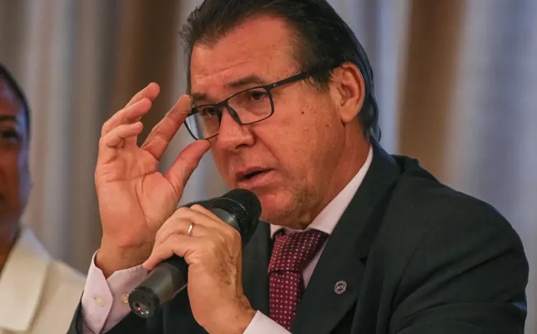 Governo lança programa para qualificar 100 mil trabalhadores