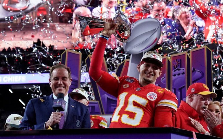 Chiefs vencem 49ers na última jogada da prorrogação, e conquistam 3º Super Bowl em 5 anos