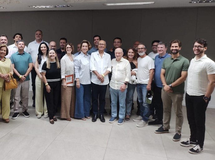 Médicos residentes e ex-residentes manifestam apoio ao Dr. Wanderley