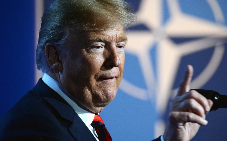 Após conversa com Putin, Trump precisa sair da 'guerra por procuração' do Ocidente, diz analista